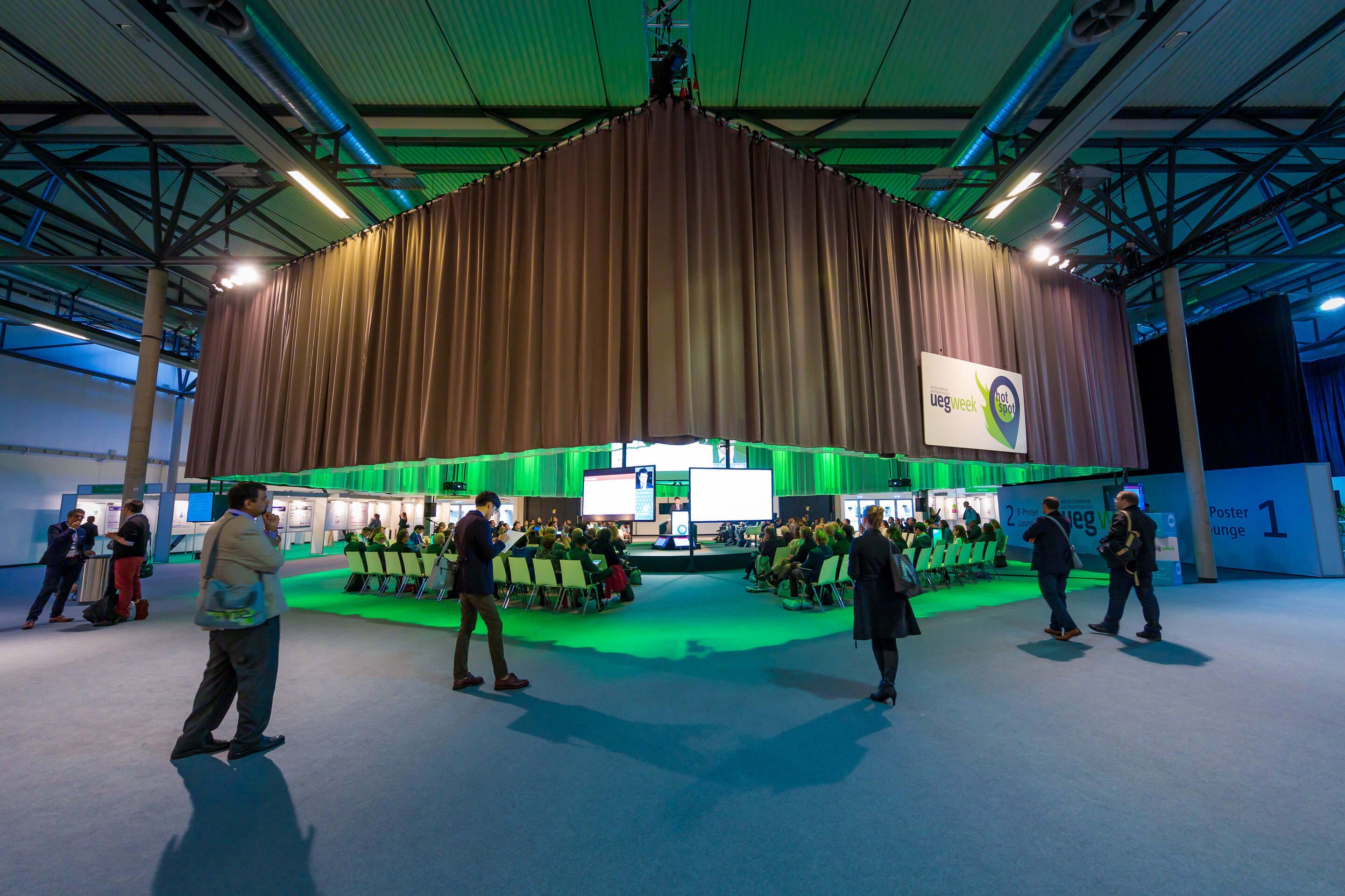Foto: Halle X4 Vortrag Kongress