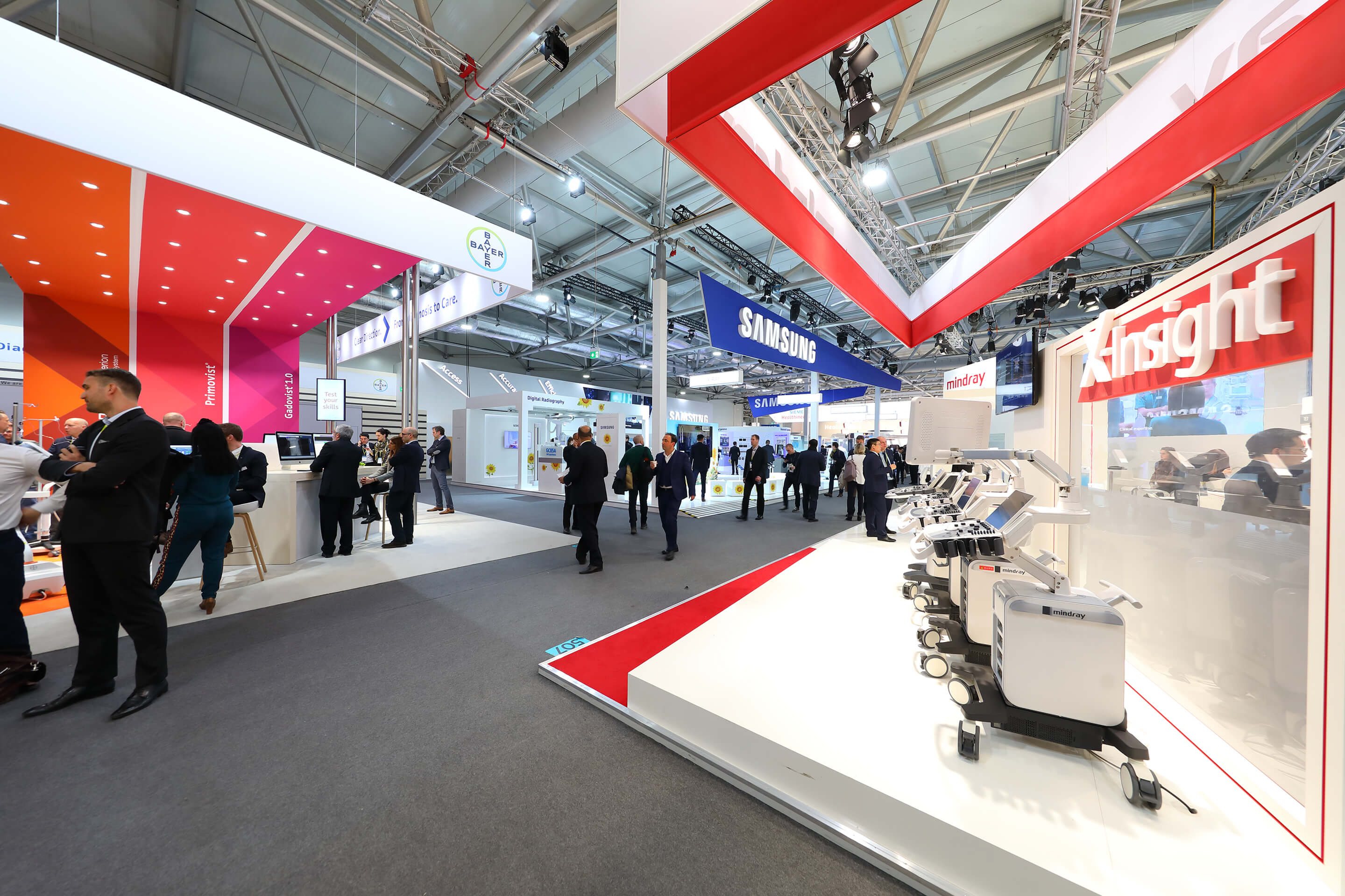 Photo: Event concept ECR people attending the congress and exhibition
