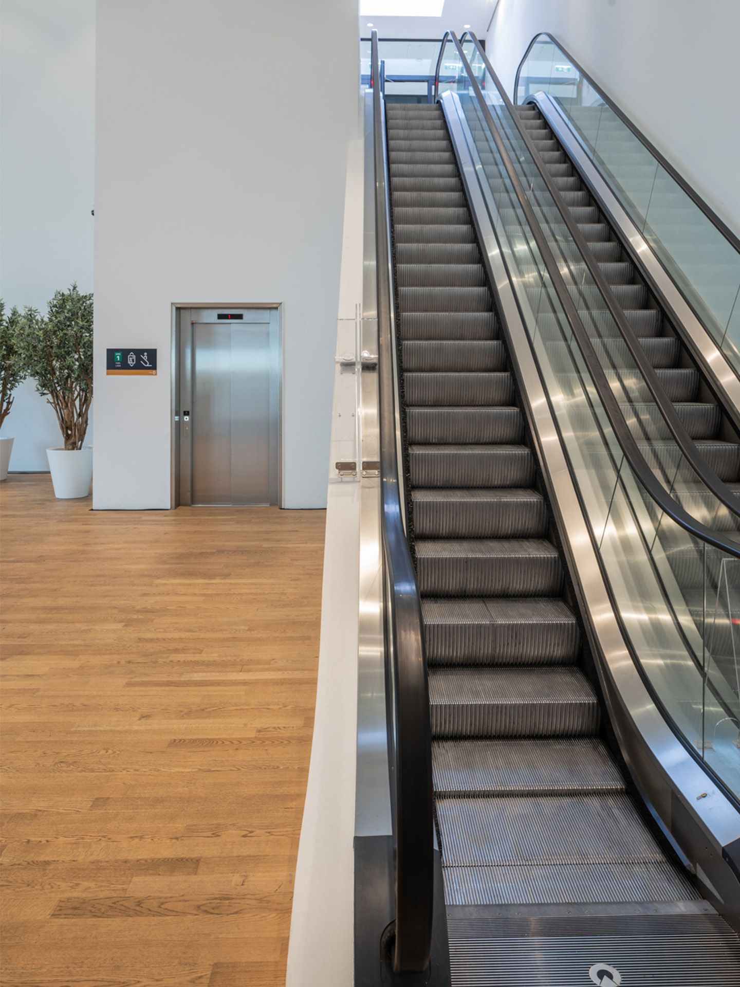 Foto: Rolltreppe Eingang 2 Austria Center Vienna