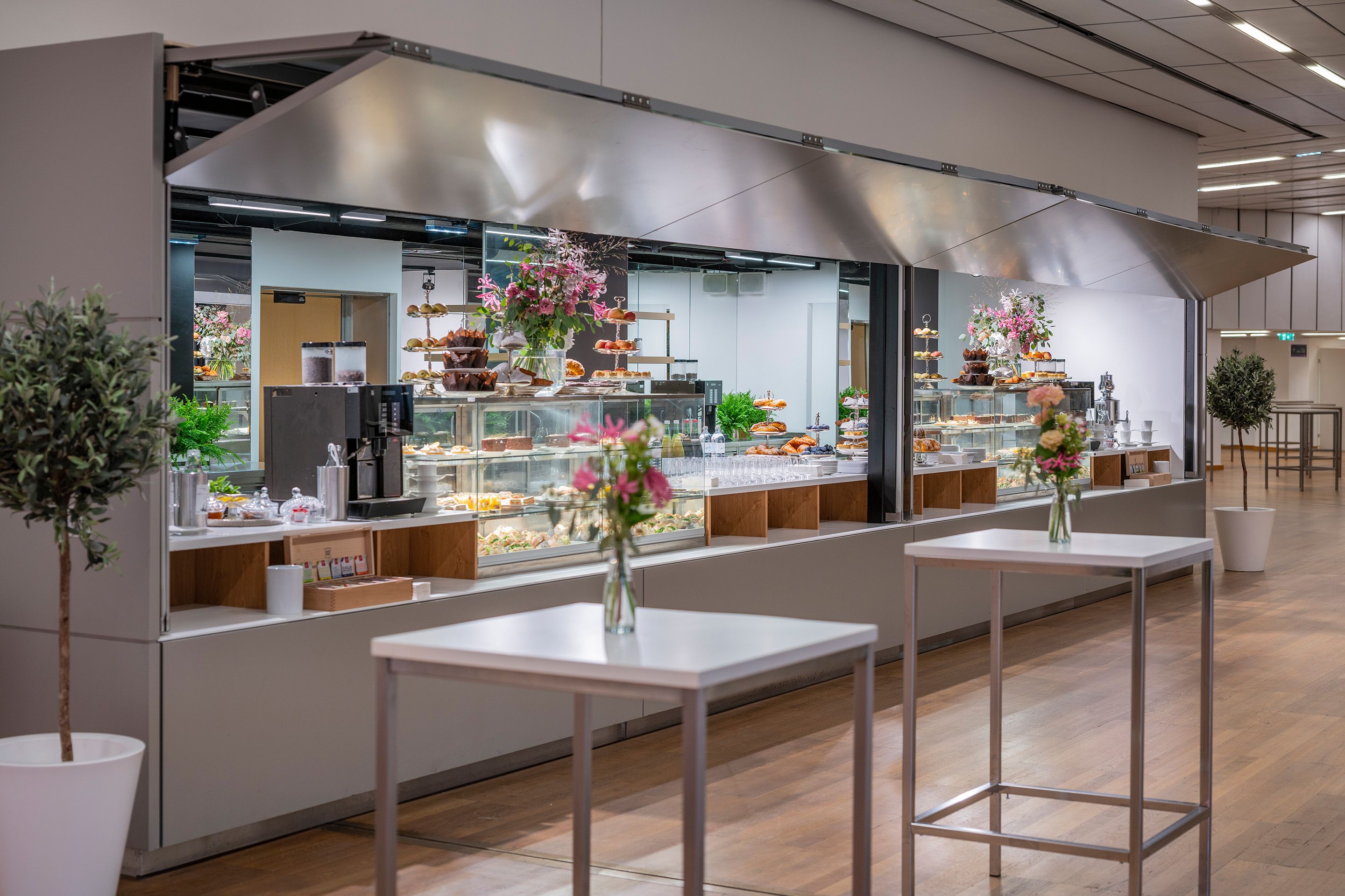 Foto: Foyer D Catering-Bereich 2022 Austria Center Vienna