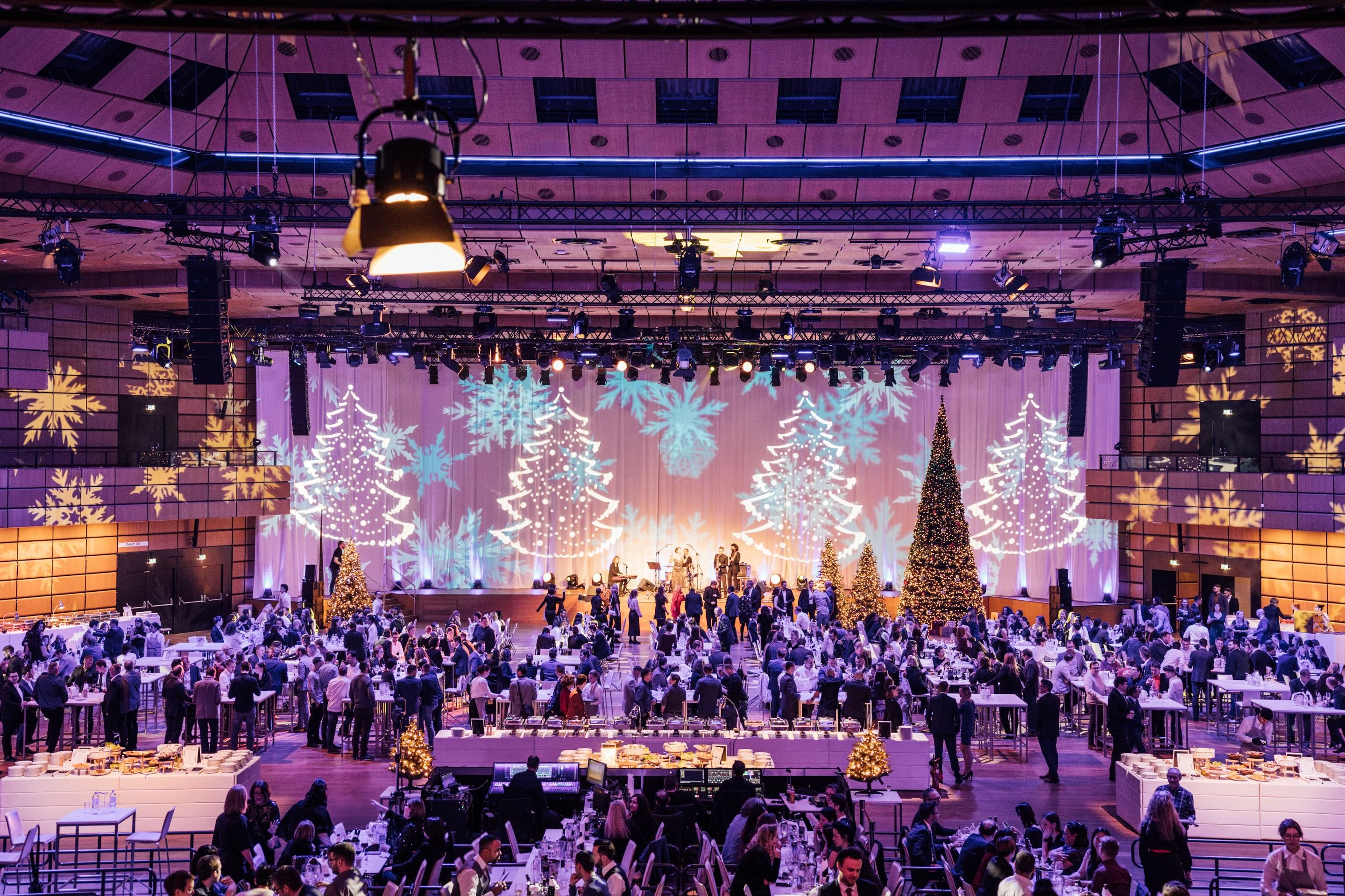 Foto: Saal ABC im Weihnachtsflair im Austria Center Vienna
