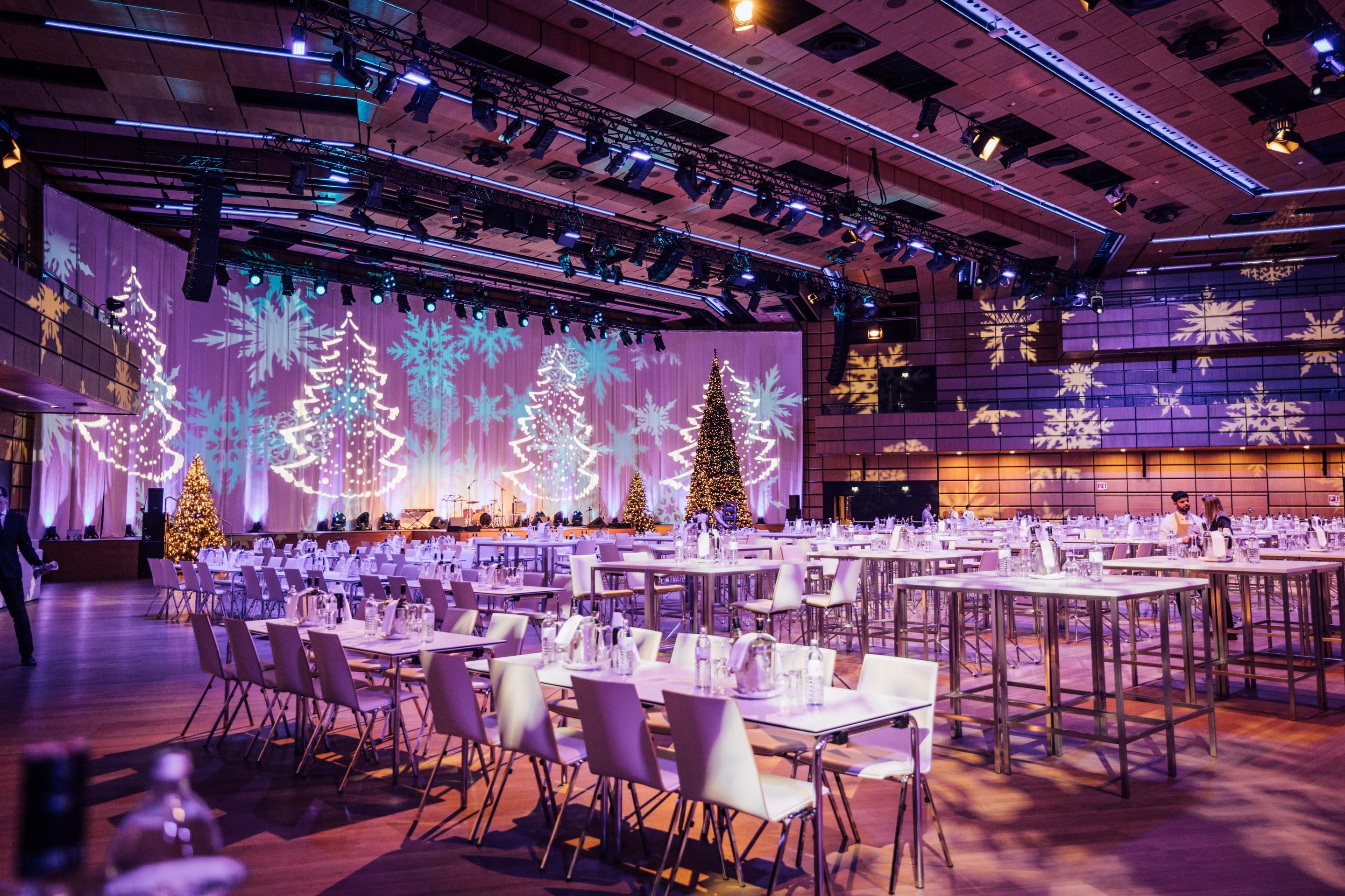 Foto: Saal ABC im Weihnachtsflair im Austria Center Vienna