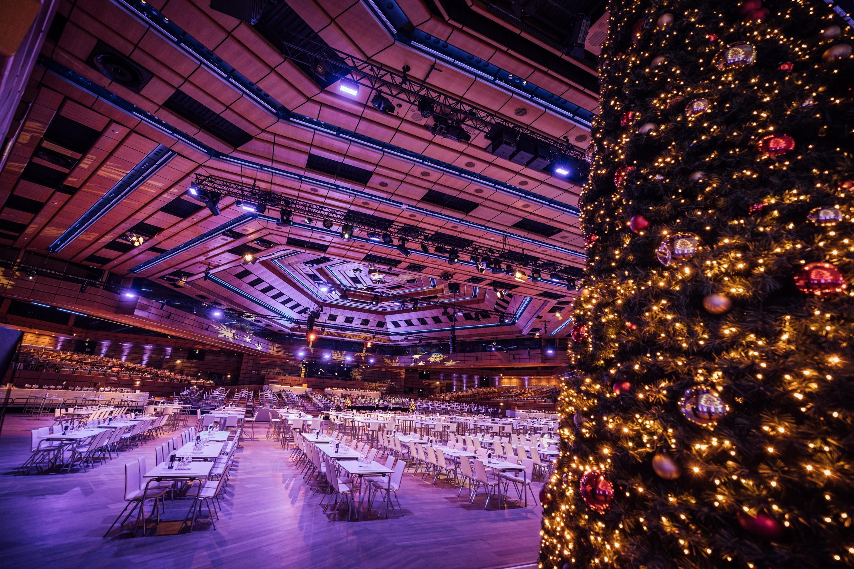Foto: Saal ABC im Weihnachtsflair im Austria Center Vienna
